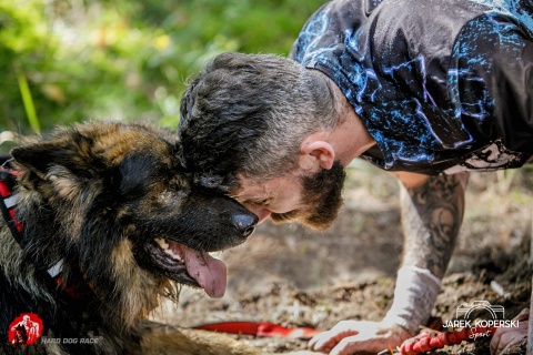 Runmageddon dla zwierząt Psy i ich właściciele zmagali się z przeszkodami w Myślęcinku [zdjęcia]