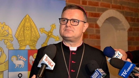 Biskup Śmigiel: pragnienie potomstwa nie może uświęcać wszystkich dostępnych środków [wywiad]