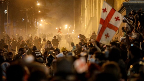 Protesty w Tblilisi/fot. PAP/EPA/DAVID MDZINARISHVILI