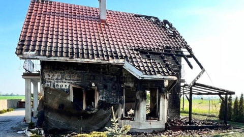 Rodzina spod Inowrocławia straciła dom w pożarze. „Nie mają nic” – ruszyła zbiórka