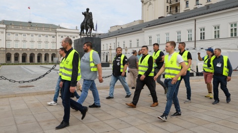 Rolnicy przerwali protest w Sejmie. Poinformowali, że spotkają się z prezydentem Dudą