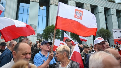 W Sądzie Najwyższym posiedzenia jawne ws. protestów przeciw wyborowi prezydenta. Trwają manifestacje