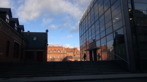 Piękne światło na bydgoskich kamienicach i w śródmiejskich uliczkach (jw)