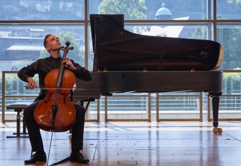 15 października 2021