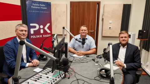Od lewej: Marcin Skonieczka (KP Centrum), Michał Jakubaszek (PiS) i Mateusz Kociorski (Konfederacja/Nowa Nadzieja)/fot. Zdzisław Nawrat