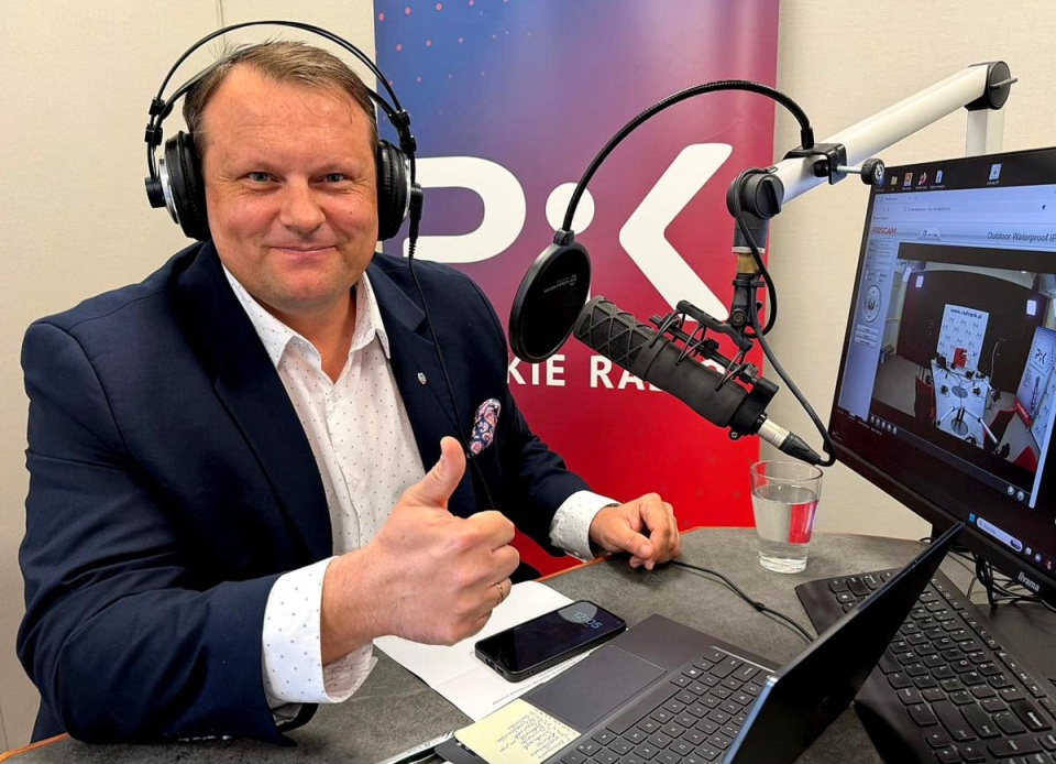 W toruńskim studiu zasiasł Michał Jakubaszek (Prawo i Sprawiedliwość). Fot. Tomasz Bielicki/PR PiK