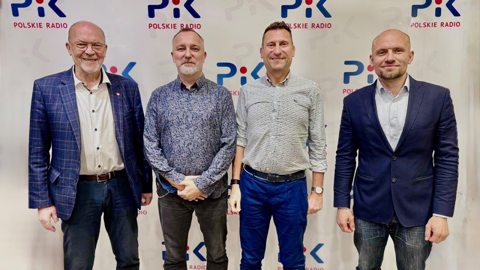 Od lewej: Włodzisław Giziński (KO), prowadzący Maciej Wilkowski, Marek Jopp (Nowa Lewica) i Tomasz Hoppe (Polska 2050)/fot. Izabela Langner