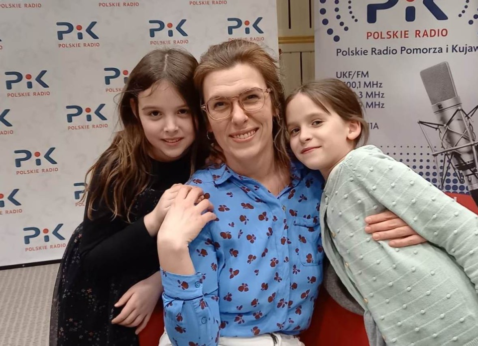 Dominika Kiss-Orska z córkami w studiu PR PiK. Fot. Ewa Dąbska