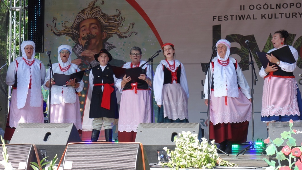Występ zespołu „Pałuczanki”. Fot. Ireneusz Sanger