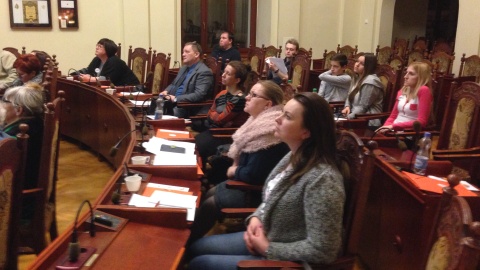 Na spotkaniu w bydgoskim Ratuszu o możliwościach pozyskiwania sprzetu i oprogramowania mówili przedstawiciele fundacji Tech Soup. Fot. Tomasz Kaźmierski