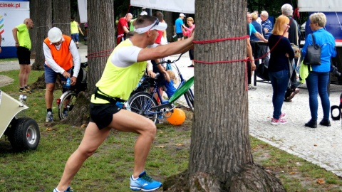 Najważniejsze przed biegiem, to dobrze się rozgrzać. Fot. Henryk Żyłkowski