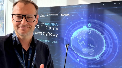 Na Szczycie Cyfrowym IGF Polska 2026, nie mogło zabraknąć Tomka Kaźmierskiego. Fot. Tomasz Kaźmierski/arch. PR PiK