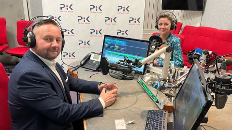 Gośćmi w bydgoskim studiu byli: Jarek Trela i Magdalena Popielarska (od lewej)/fot: Izabela Langner