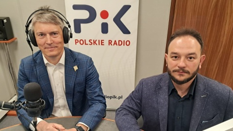 Gośćmi w toruńskim studiu byli Maciej Skonieczka i Tomasz Mentzen (od lewej)/fot: Tomasz Bielicki