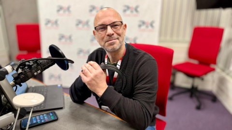 dr Tomasz Marcysiak w bydgoskim studiu Polskiego Radia PiK. Fot. Izabela Langner