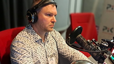 W studiu Polskiego Radia PiK dr inż. Damian Iwanowicz z Politechniki Bydgoskiej. Fot. Magdalena Gill/PR PiK