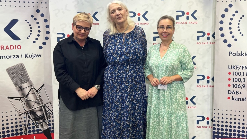 Gośćmi Żanety Walentyn (po środku) były: Joanna Zataj-Ross i prof. Marzena Sobczak-Michałowska (od lewej)/fot: Izabela Langner