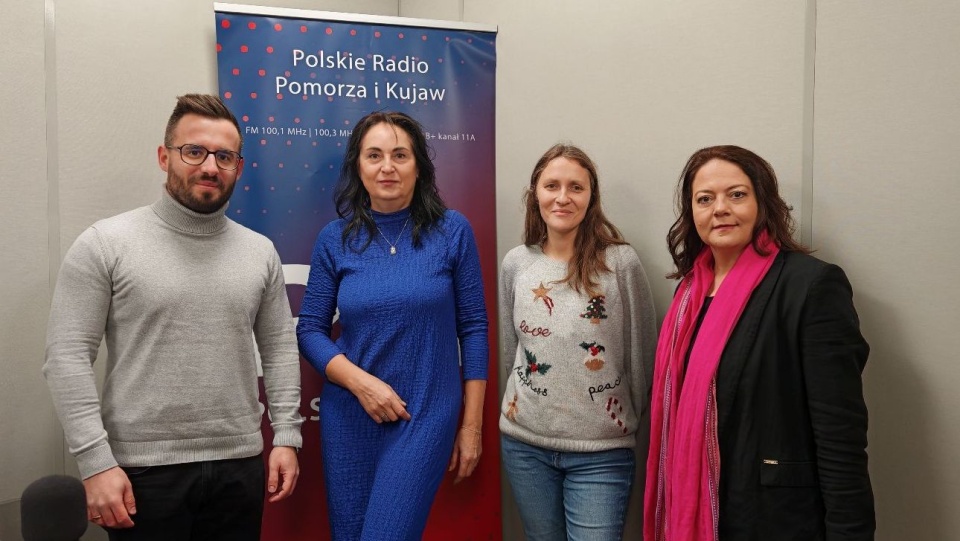 Od lewej: Radosław Świątkowski, Bożena Sawicka, Adriana Andrzejewska-Kuras oraz prof. Dorota Sylwestrzak w toruńskim studiu Polskiego Radia PiK. Fot. Zdzisłąw Nawrat