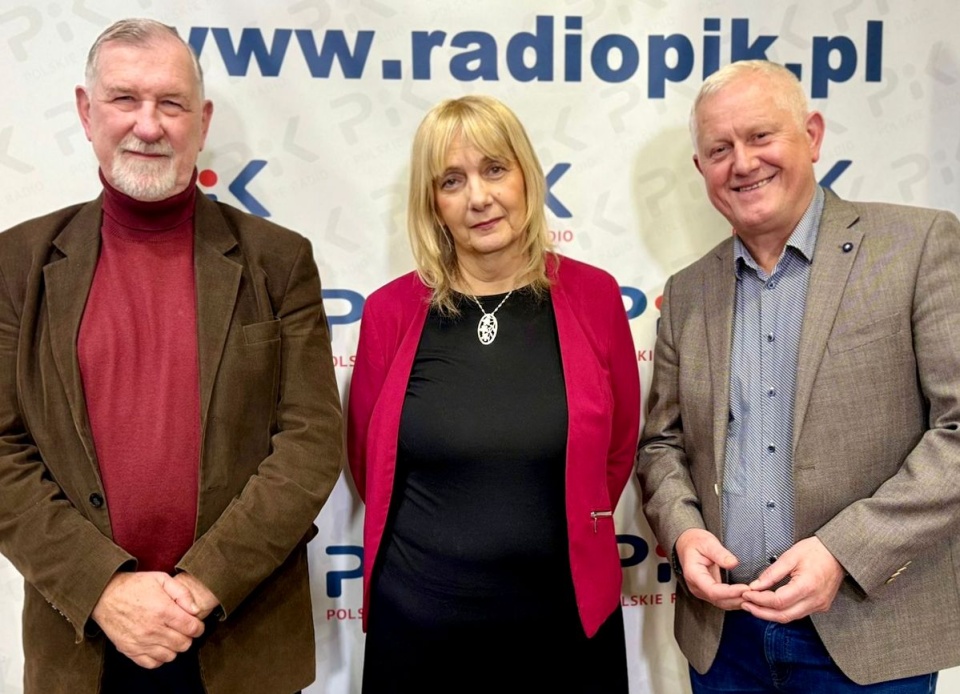 Goście w audycji Żanety Walentyn (C): Marek Gralik (L) - Radny Województwa Kujawsko-Pomorskiego Kujawsko-Pomorskiego oraz Zbigniew Wiśniewski (P) - Wójt Gminy Nowa Wieś Wielka. Fot. Izabela Langner/PR PiK