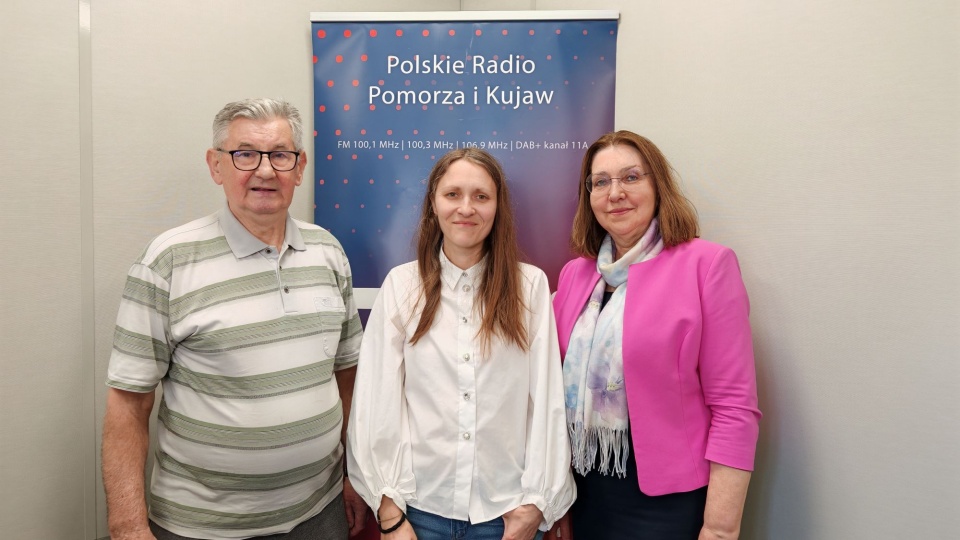 Studio PR PiK w Toruniu. Od lewej: Jan Myrcha, prowadząca Adriana Andrzejewska-Kuras i Iwona Wełnicka/fot. Zdzisław Nawrat