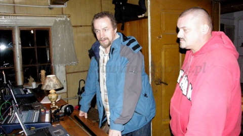 Kadry uchwycone 3 października 2009 roku w trakcie emisji słuchowiska z mennonickiej chaty w Chrystkowie. Fot. arch. PR PiK