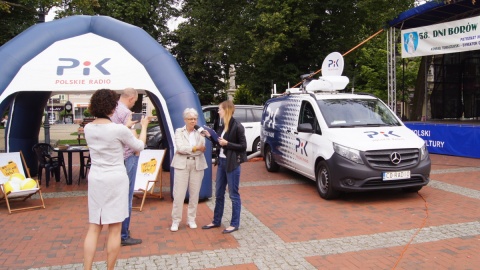 "Ale PiKne lato!" - Legendy borowiackie przekazuje Maria Ollick. Fot. Henryk Żyłkowski