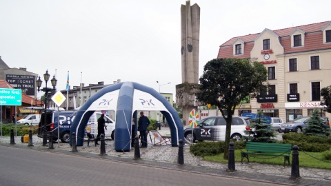 "Ale PiKne lato!" - Mobilne studio Polskiego Radia PiK czeka na kolejnych gości. Fot Henryk Żyłkowski