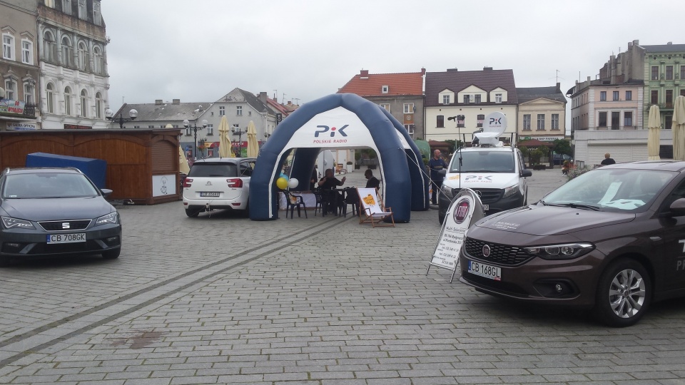 W ostatni poniedziałek akcji "Ale PiKne lato!", mobilne studio Polskiego Radia PiK przyjmować będzie gości na Rynku w Inowrocławiu. Fot. Sławomir Nowak