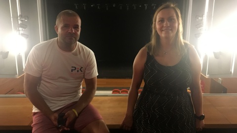 Z Marcinem Dolińskim rozmawiała kierownik kina Bałtyk oraz Domu Kultury, Justyna Motylewska. Fot. Krystian Makowski.