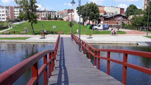 Pomost łączący dwie części Chełmży. Fot. Sławomir Nowak.