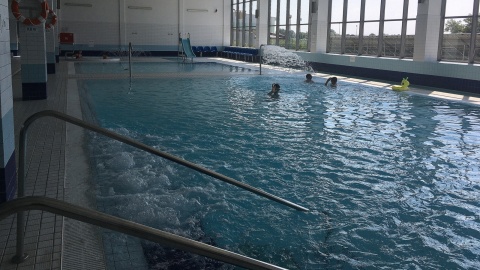 Basen w Kowalewie Pomorskim. Fot. Krystian Makowski.