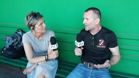 Monika siwak-Waloszewska z trenerem krav magi, Jędrzejem Przeniosło. Fot. Sławomir Nowak.