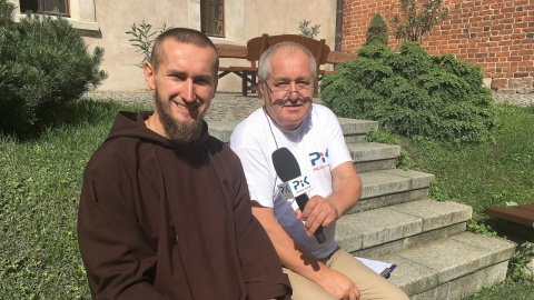 Wojciech Sobociński z bratem Jarosławem Rajskim z Zakonu Braci Mniejszych Kapucynów. Fot. Krystian Makowski.