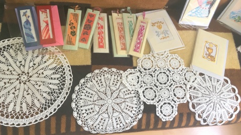 Ręcznie haftowane serwetki. Fot. Krystian Makowski.