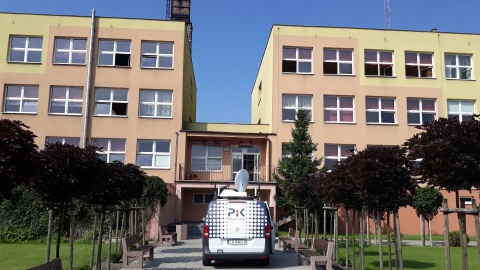 Szkoła w Lubieniu Kujawskim z zewnątrz. Fot. Sławomir Nowak.