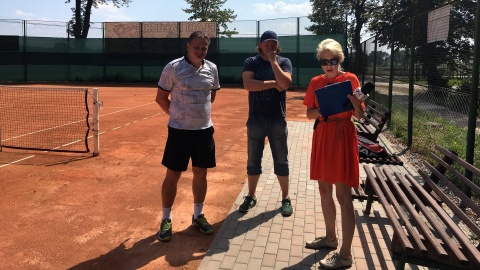 Na kcyński kort tenisowy trafiła Bogumiła Wresiło i Mirosław Pezacki. Fot. Krystian Makowski.