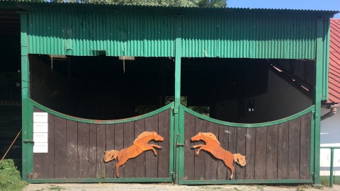 Stajnia w Gospodarstwie Agroturystycznym Huzar. Fot. Krystian Makowski.