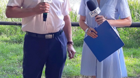 Bogumiła Wresiło z wójtem, Krzysztofem Michalakiem. Fot. Sławomir Nowak.