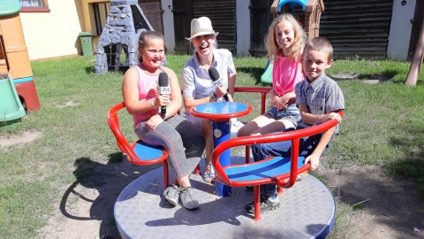 Uczestnicy Zielonej Szkoły w SP im. Przyjaciół Borów Tucholskich w Lipinkach. Fot. Sławomir Nowak.