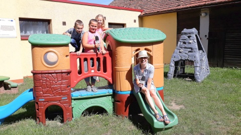 Uczestnicy Zielonej Szkoły w SP im. Przyjaciół Borów Tucholskich w Lipinkach. Fot. Sławomir Nowak.