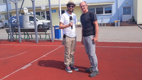 Michał Zaręba z dyrektorem Dobrzyńskiego Centrum Sportu i Rekreacji, Stanisławem Niekrasiem. Fot. Sławomir Nowak.