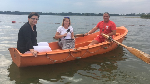 Monika Kaczyńska z Izabellą Piwowarską i Grzegorzem Jędraszkiem. Fot. Krystian Makowski.