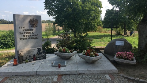 Pomnik poległych żołnierzy . Fot. Krystian Makowski.