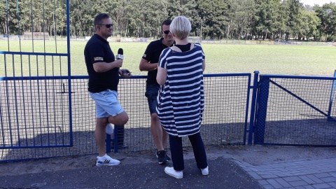 Magdalena Jasińska z Tomaszem Nowakiem i Jakubem Smuszkiewiczem z Motorsport Klubu. Fot. Sławomir Nowak.