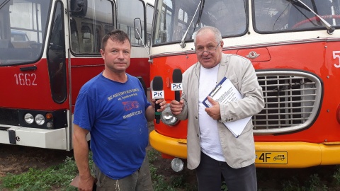 Wojciech Sobociński z Arturem Lemańskim, dyrektorem Muzeum Komunikacji w Paterku. Fot. Sławomir Nowak.