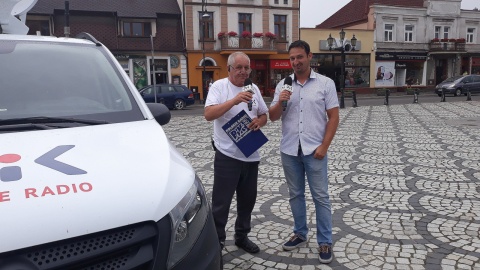 Wojciech Sobociński z prezesem Polskiego Związku Gołębi Pocztowych w Nakle, Łukaszem Fickiem. Fot. Sławomir Nowak.