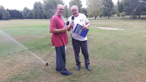 Wojciech Sobociński i Telesfor Horodecki, właściciel pola golfowego w Olszewce . Fot. Sławomir Nowak.