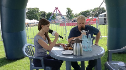 Michał Słobodzian z Katarzyną Lewandowską, podinspektorem ds. turystyki i promocji gminy. Fot. Arkadiusz Buziak
