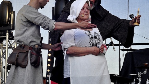 Fragmenty widowiska przygotowanego przez Stowarzyszenie Miłośników Starego Fordonu. Fot. Małgorzata Szydłowska