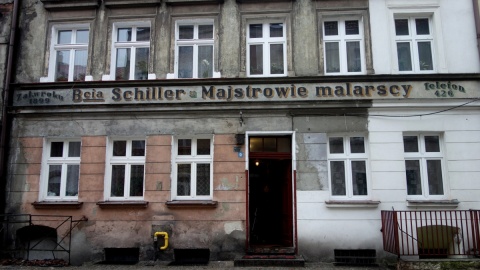 "Historie z murów wyciskane" - torunianie przywracają do życia dawne szyldy reklamowe. Fot. Adriana Andrzejewska